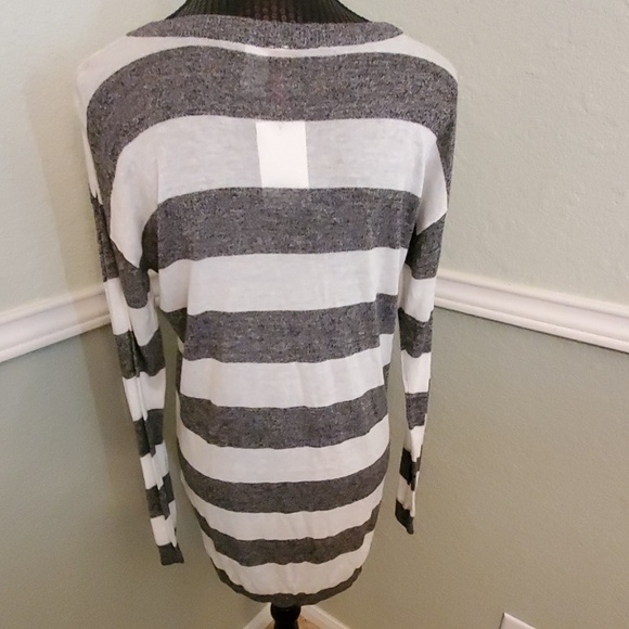 NWT H&M DIVIDED Stripped Sweater - Picture 4 of 6